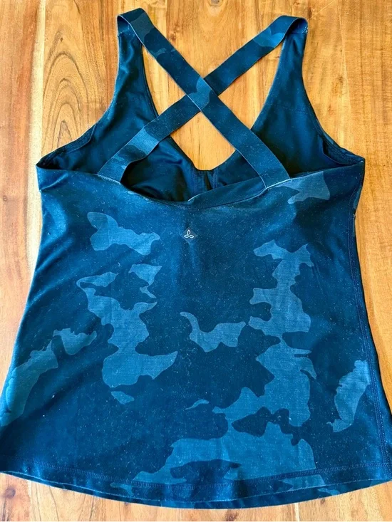 prAna Layna Bra Tank Scoop Neck Cross Back Black Camo Yoga Workout Small - Picture 4 of 7